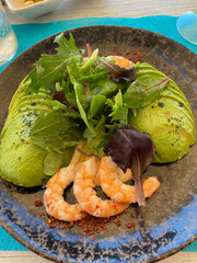 Gamba salad with avocado