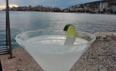 drink with lime