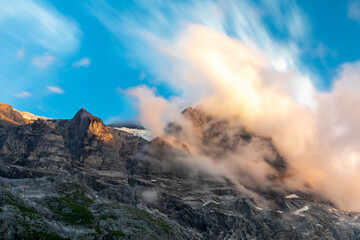Wellhorn in Wolken, Rosenlaui, Berner Oberland, Schweiz