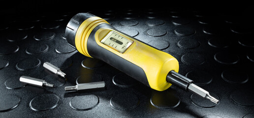 Inch pound torque tool and drivers