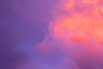 The sky has strange colors in the evening.