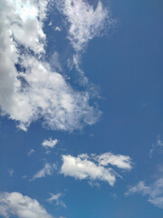 Obraz premium The sky has strange colors in the evening.