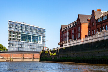 Hamburg Speicherstadt neue und alte Architektur