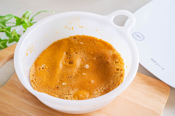 きな粉蒸しパン生地のレンチン後