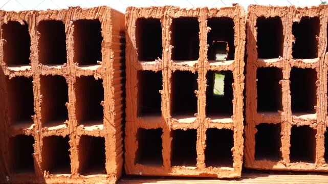 ladrillos huecos, materiales de construcci&oacute;n