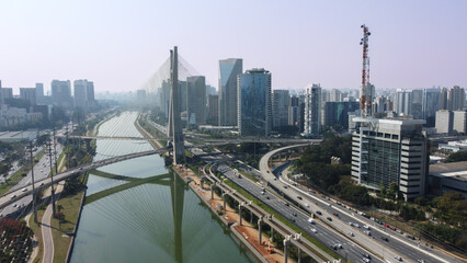 Visão aérea Ponte estaiada marginal pinheiros cidade de são paulo sp brasil 