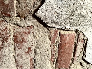 destruction of plaster on walls