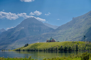Fototapeta premium Beautiful Waterton Lakes National Park in the Canadian Rockies