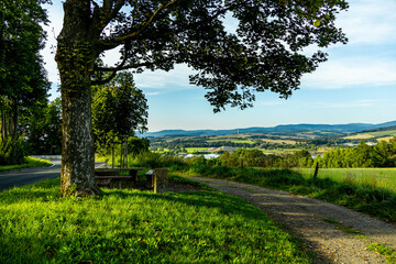 Unterwegs an einen spätsommerlichen Tal mit Blick in das wunderschöne Werratal bei Breitungen - Thüringen - Deutschland