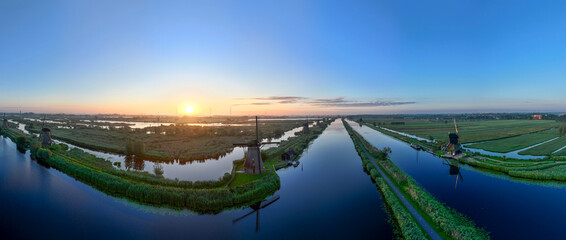 Kinderdijk - Windmühlen - Niederlande - Holland