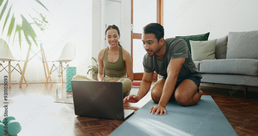 Poster Happy couple, laptop and workout with mat for online class, tutorial or routine exercise together at home. Man and woman on computer for health tips, training or steps in fitness or training on floor