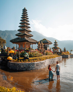 Exploring the Sacred Waters of Pura Ulun Danu Batur: A Couple's Spiritual Journey in Bali