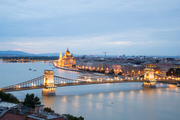 Fototapeta premium panorama of Central Budapest in the evening, with Parliament and Chain Bridge