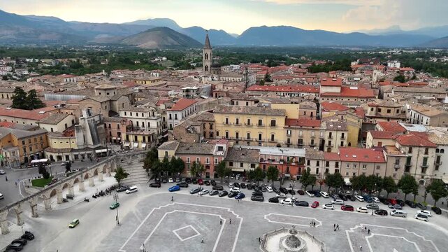 Sulmona, provincia dell'Aquila, Abruzzo, Italia.
Il centro storico e la piazza principale della citt&agrave; vista dal drone.
