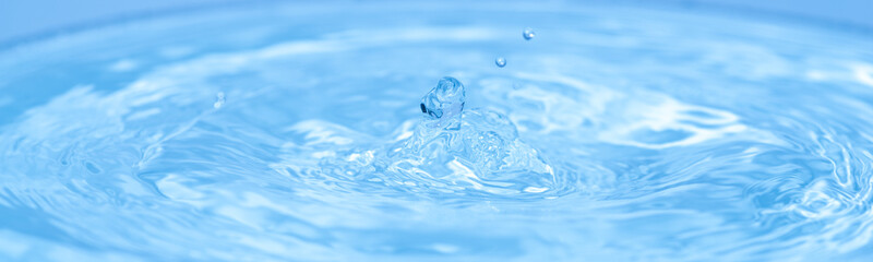 水しぶきのアクションショット