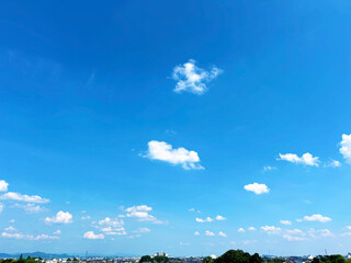 爽やかな青空が広がる風景