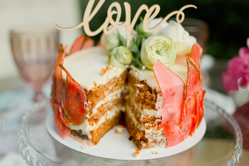 closeup wedding cake 