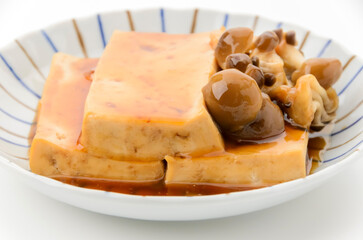 豆腐とシメジの甘辛煮