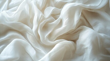Obraz premium Artistic macro photograph of white fabric, capturing the intricate wrinkles and soft texture with subtle lighting to create a serene and elegant background.