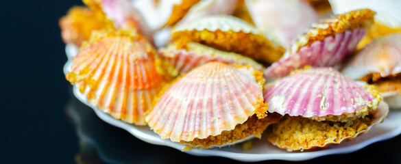 A plate of food with shells on it