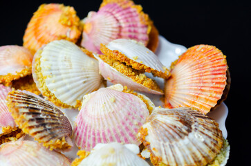 A plate of food with shells on it