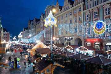 Fototapeta premium 2023-12-18; Christmas Market Old Town Wroclaw Poland
