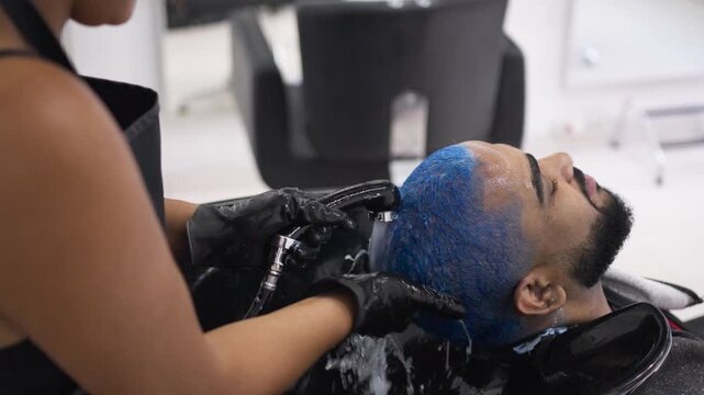 african american client and hairdresser hair dyeing, washing hair in hairdressing salon_18.MOV