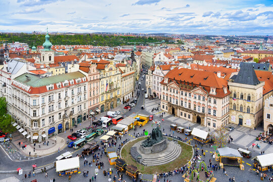 Memorial to the 15th century theologian and philosopher Jan Hus, Old town Square during a popular festival, UNESCO World Heritage Site, Prague, Bohemia, Czech Republic (Czechia)