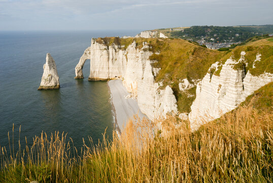 Aval cliff and Needle, Etretat, Cote d'Albatre, Pays de Caux, Seine-Maritime department, Upper Normandy region, France