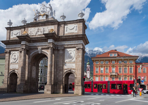 Triumphpforte (Triumphal Arch), Old city center, Innsbruck, Tyrol, Austria
