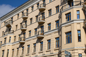 Exploring the Architectural Details of This Historic Buildings Unique Design and Beauty