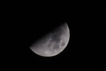 Halbmond Mond