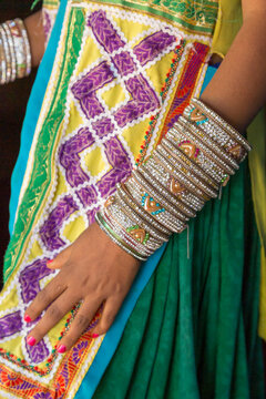 India, State of Gujarat, Bhuj, Kutch, Ludiya village. Meghwal Marwari tribe. Traditional clothing and jewelry.