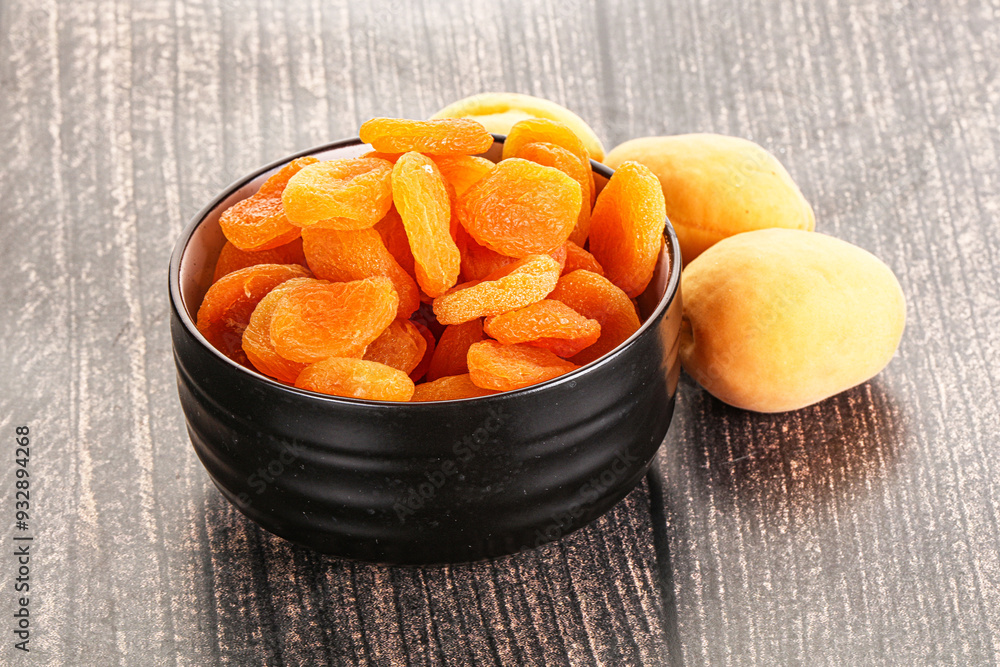 Sticker Dried apricot heap in the bowl