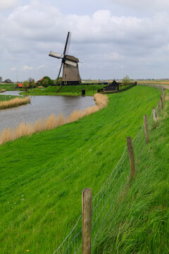 Netherlands, Noth Holland. Molencomplex. Schermerhorn. Windmills.