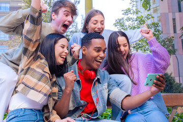  happy friends wins with an online betting app.