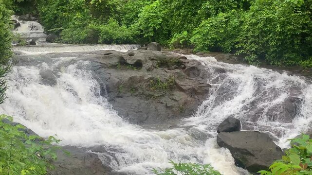 Savatsada Waterfall is a popular tourist attraction located near Chiplun in the Ratnagiri district of Maharashtra. The waterfall is especially famous during the monsoon season
