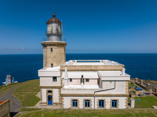 Faro del Cabo Machichaco de Bermeo en Vizcaya