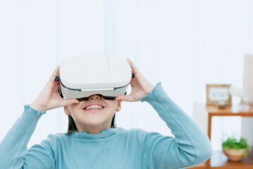 Obraz premium VRゴーグルをつけた女の子