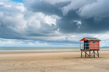 Obraz premium Generated with AI close up photo of lifeguard house on sandy beach