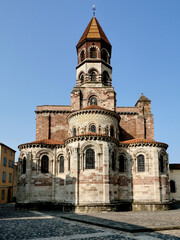 Fototapeta premium Brioude. Chevet de la Basilique Saint-Julien de style roman . Haute-Loire. Auvergne-Rhone-Alpes.France