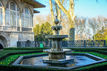 fountain of of baghdad kiosk in the garden of topkapi palace istanbul © Erdem