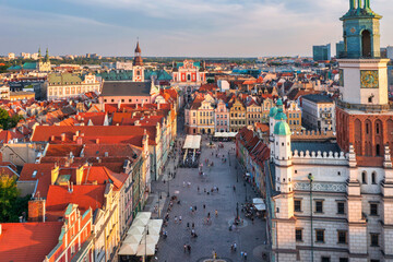Obraz premium Old Market Square in Poznan at sunset. Poland