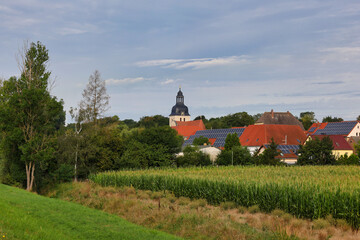 St.-Michaelis-Kirche, Impressionen am Radweg zwischen Schkeuditz und Raßnitz, Fluss Weiße Elster, Saalekreis, Sachsen Anhalt, Deutschland