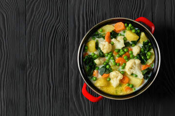 Kesakeitto, Finnish summer vegetable soup in a pot