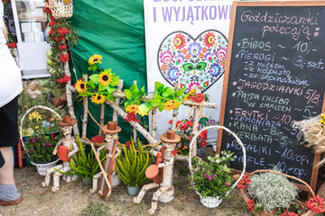 Dożynkowe ozdoby. Dekoracja stoisk na dożynki. Dożynkowa dekoracja. Dekoracje dożynkowe. © Leszek Szelest