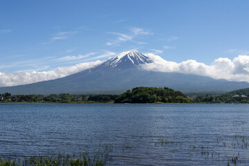 Scenic view of Mount Fuji from Lake Kawaguchiko, Japan.