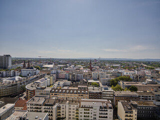 Naklejka premium Panoramablick über Ludwigshafen am Rhein an einem klaren Sommertag