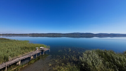 Obraz premium Sapanca Lake and surrounding green area