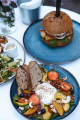 food, bread, eating, sandwich, meal, hand, chef, plate, burger, hamburger, breakfast, cooking, hungry, cake, holding, hands, cook, kitchen, dinner, lunch, eat, restaurant, diet, delicious